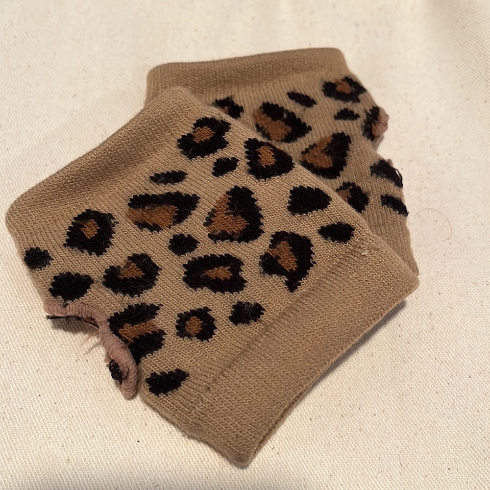 Tan Cheetah mittens